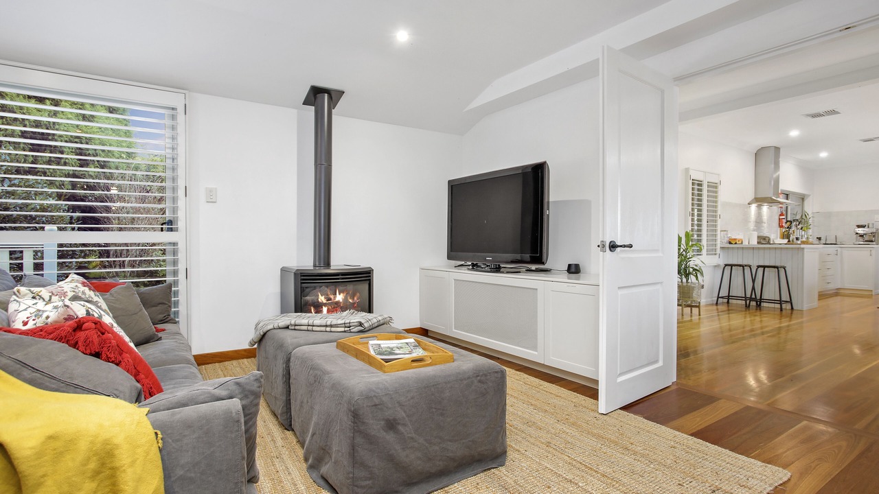 Photo of Livingroom in Colo Vale