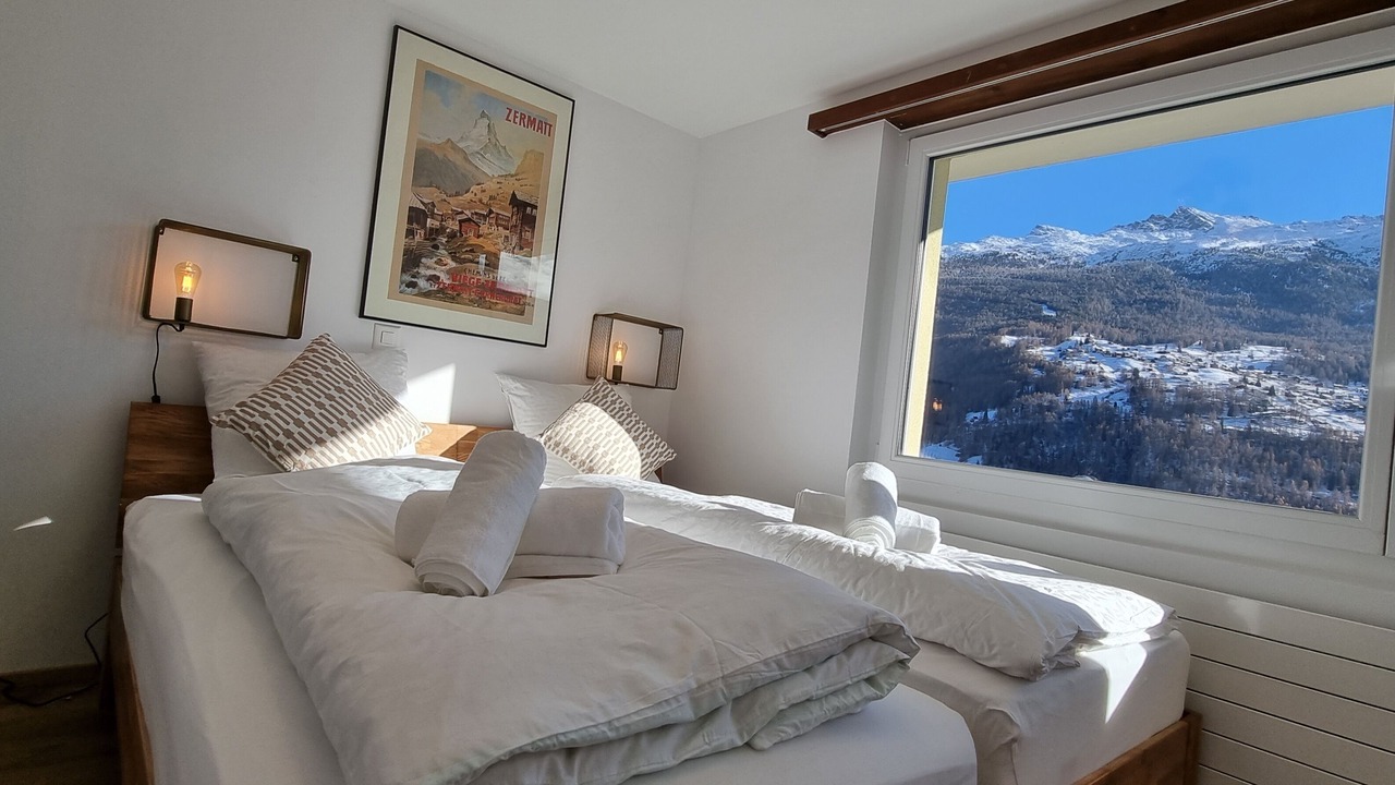 Photo of Bedroom in Embd