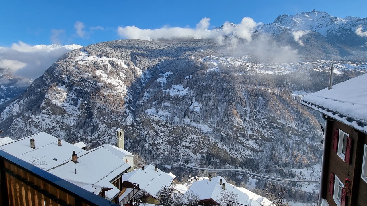 Photo of Patio Balcony in Embd