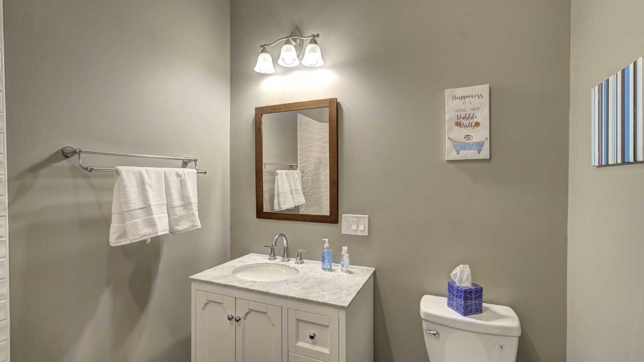 Photo of Bathroom in White Mills