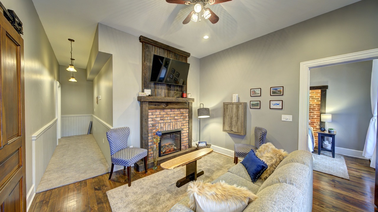 Photo of Livingroom in White Mills