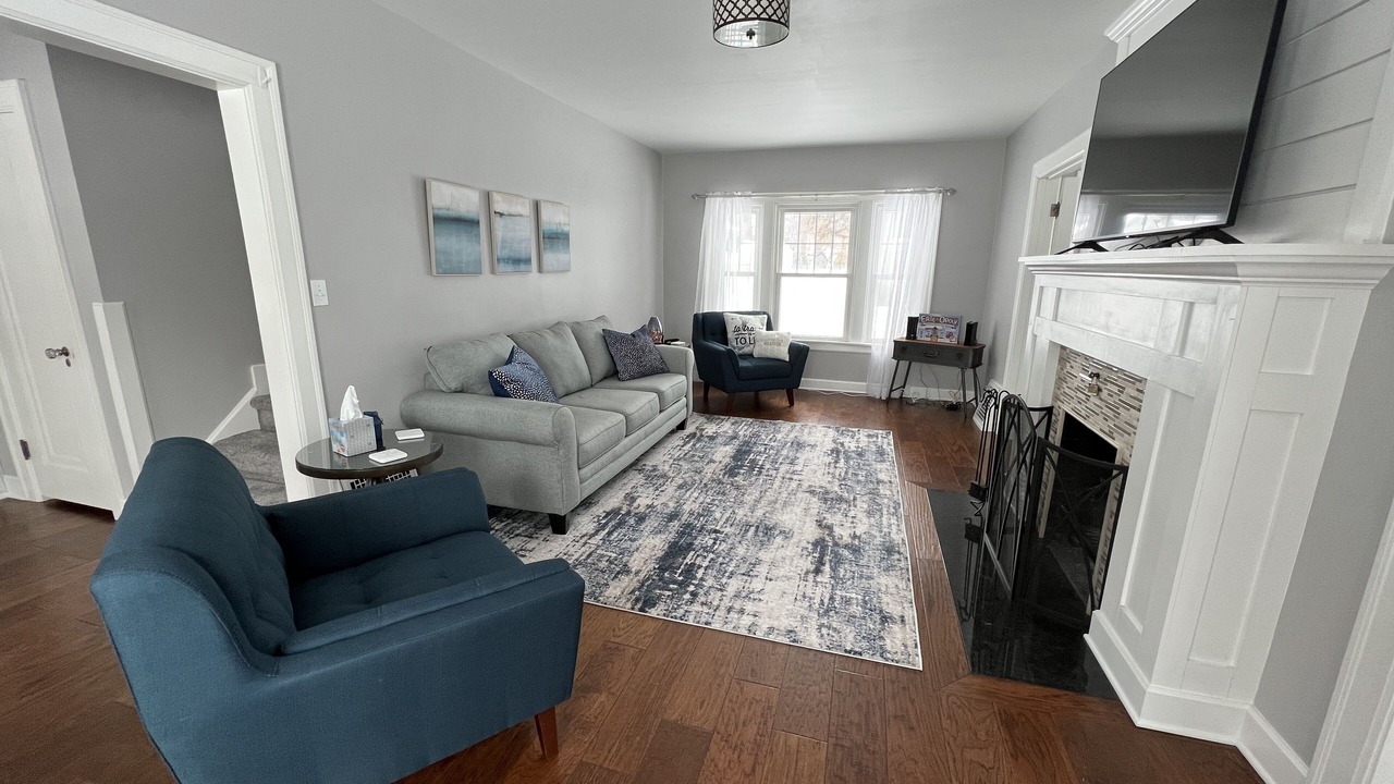 Photo of Livingroom in Erie