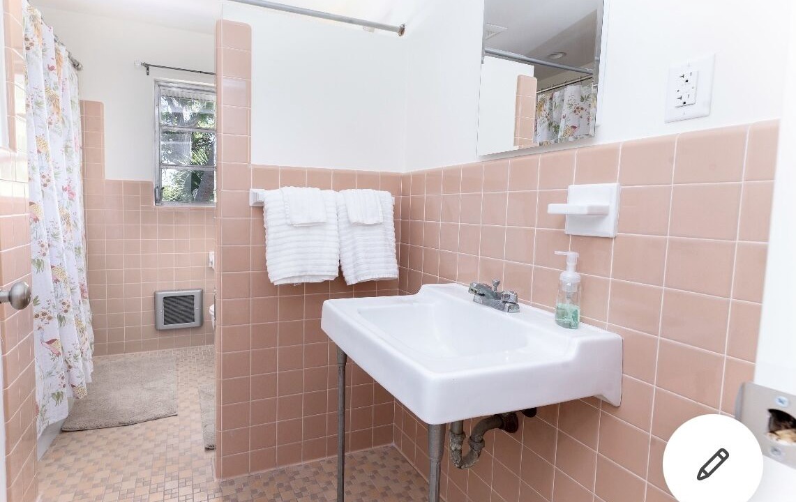Photo of Bathroom in Gwaltney Estate