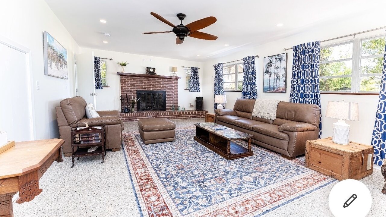 Photo of Livingroom in Gwaltney Estate