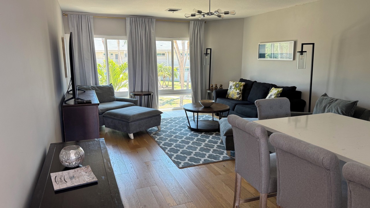 Photo of Livingroom in Saint Armands Key