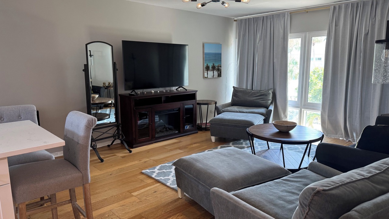 Photo of Livingroom in Saint Armands Key