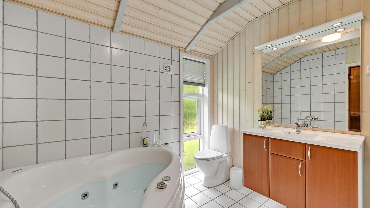 Photo of Bathroom in Lodbjerg Hede