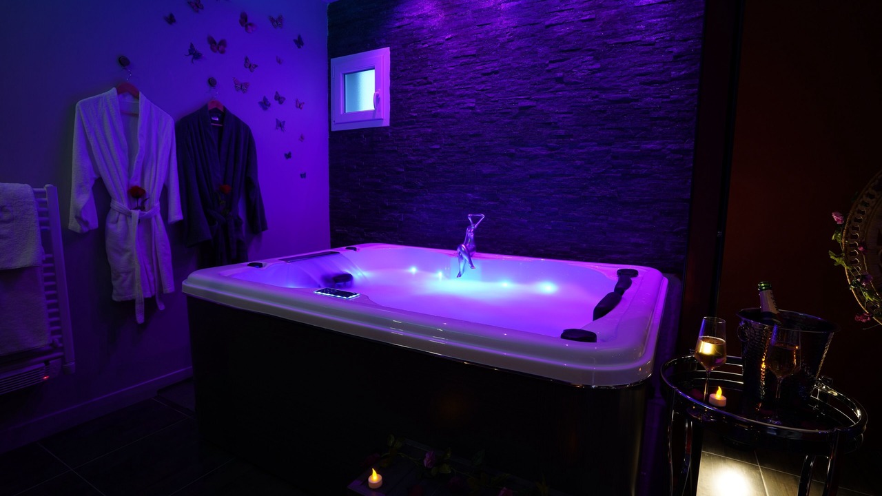 Photo of Bathroom in Montrabe