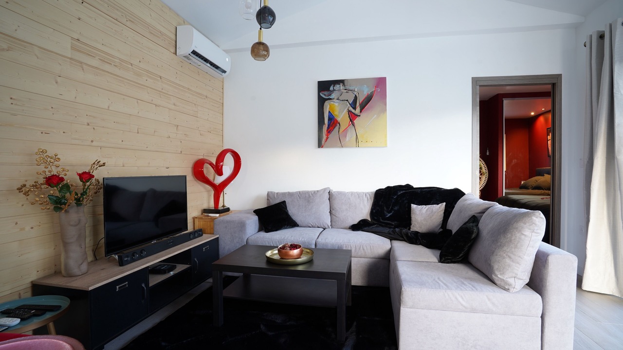 Photo of Livingroom in Montrabe