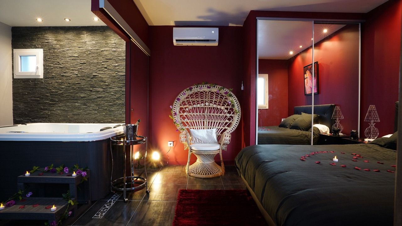 Photo of Bedroom in Montrabe