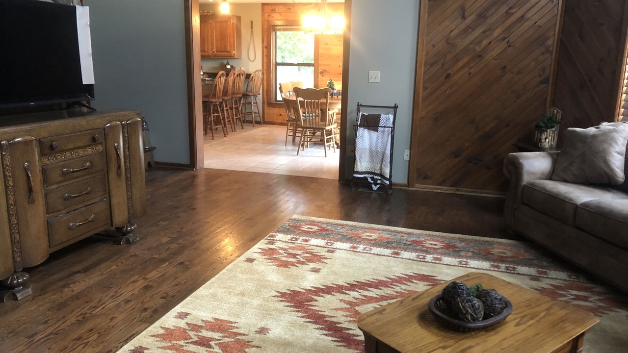 Photo of Livingroom in Compton