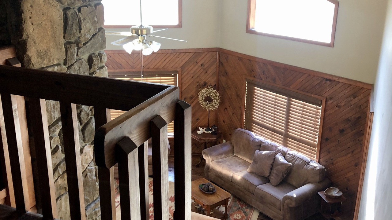 Photo of Livingroom in Compton