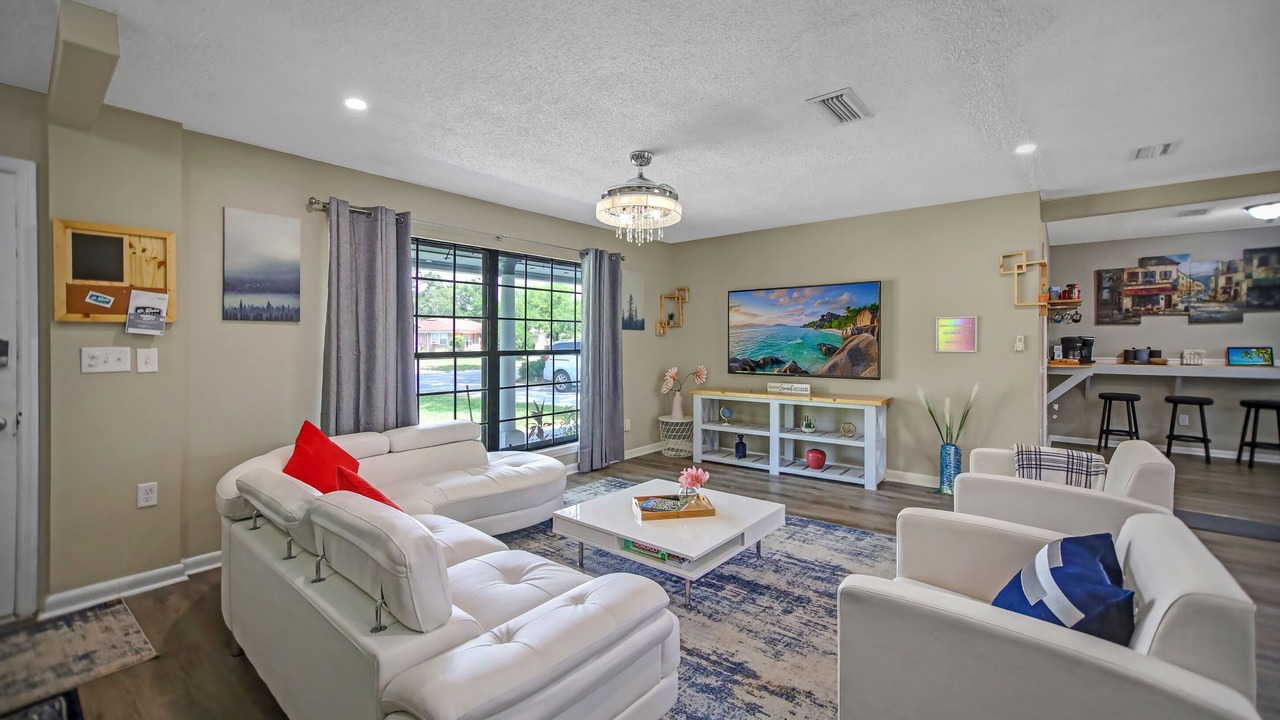 Photo of Livingroom in Orange Park