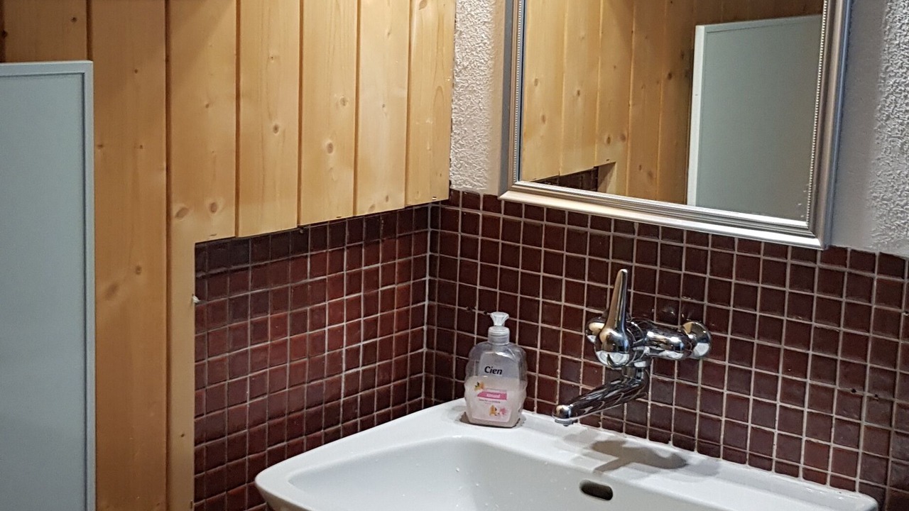 Photo of Bathroom in Goldiwil