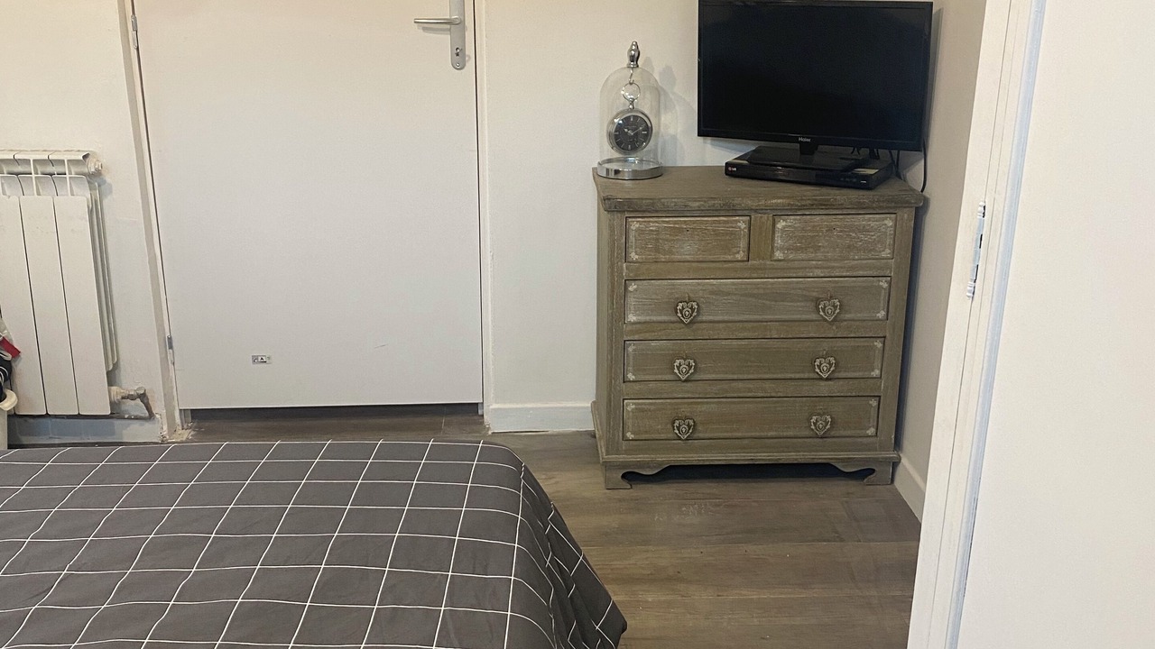 Photo of Bedroom in Sorgues