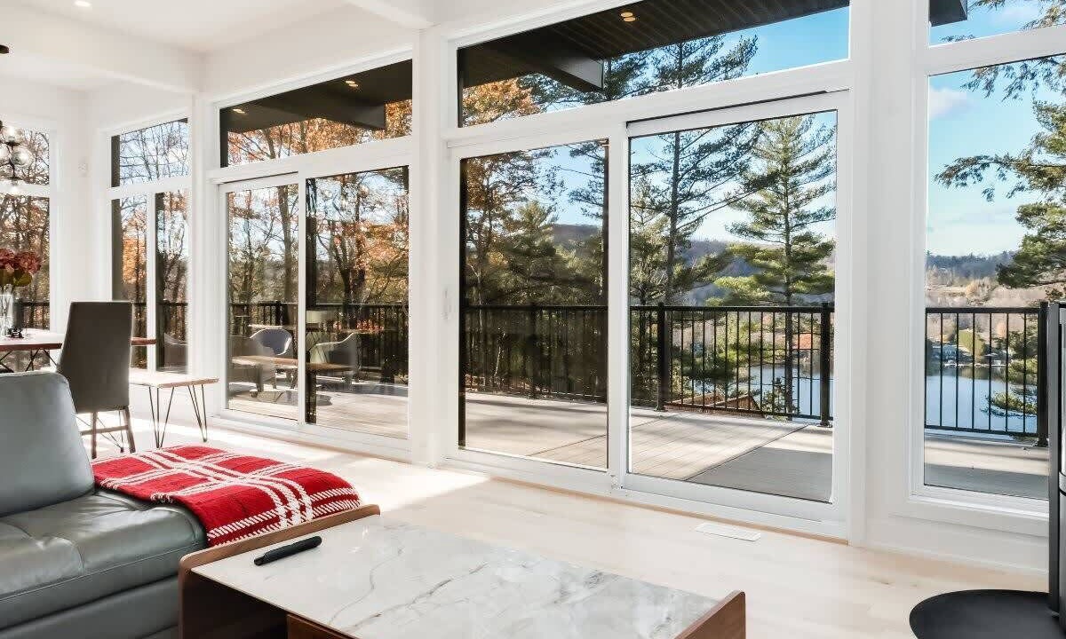 Photo of Livingroom in Val-des-Monts