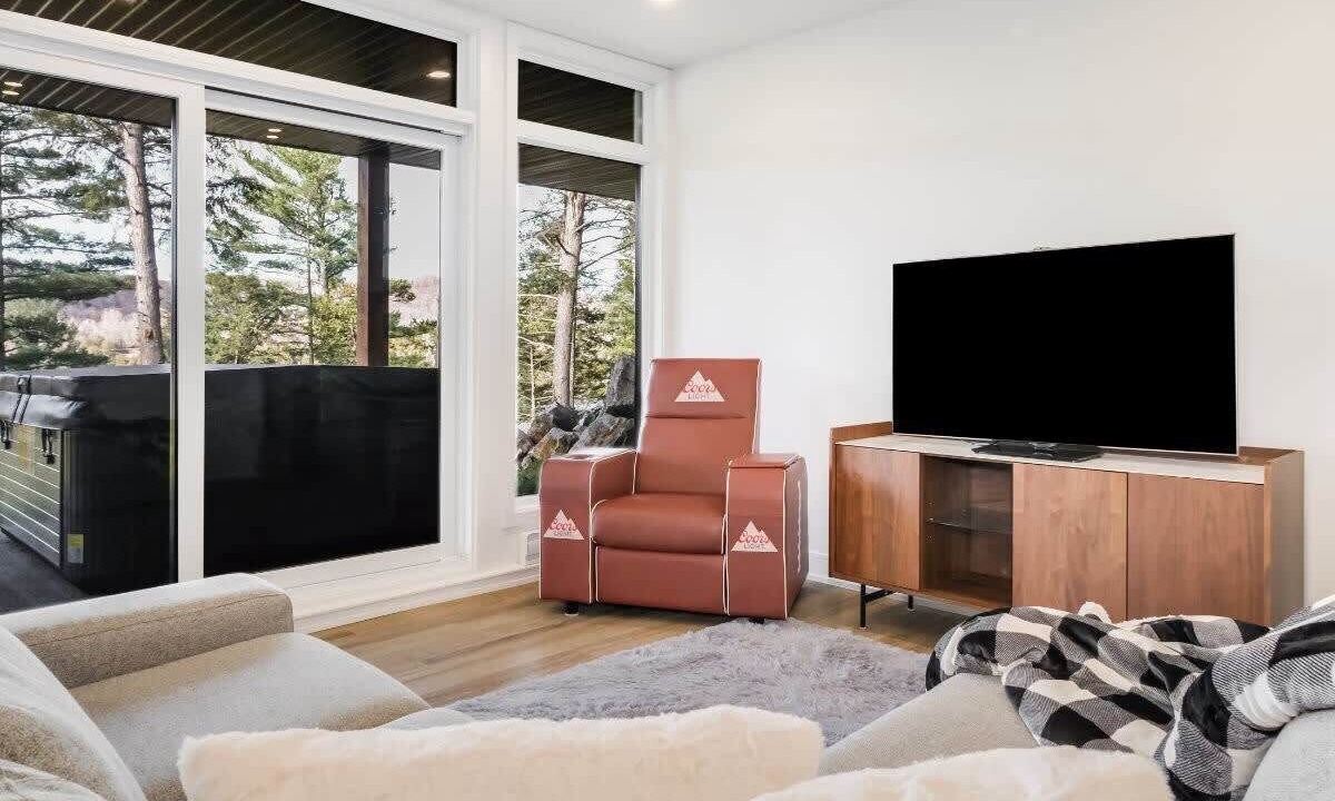 Photo of Livingroom in Val-des-Monts
