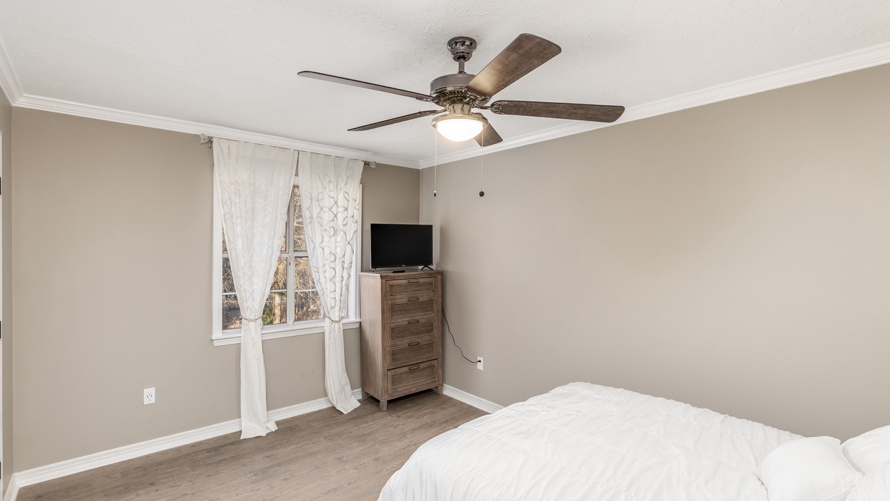 Photo of Bedroom in Tougaloo