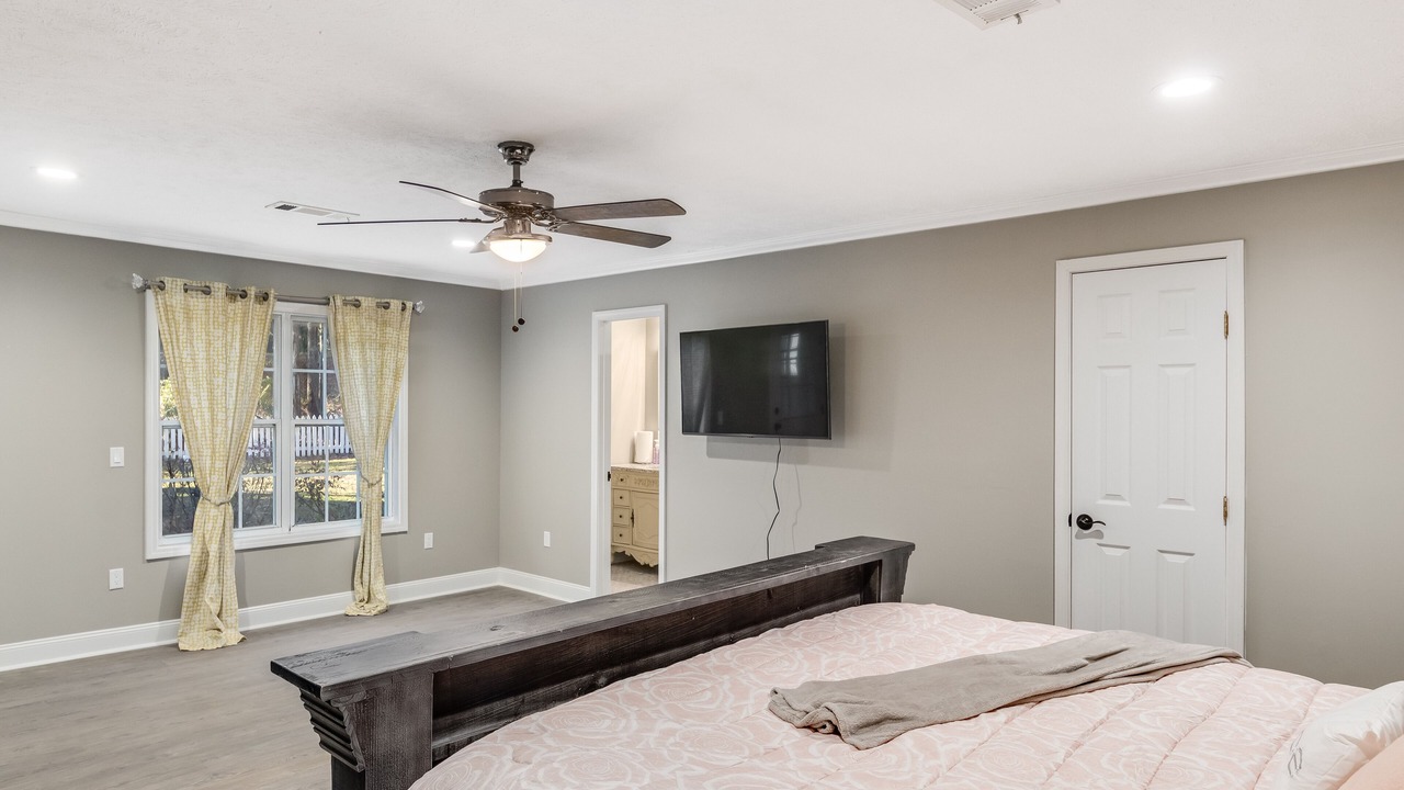 Photo of Bedroom in Tougaloo