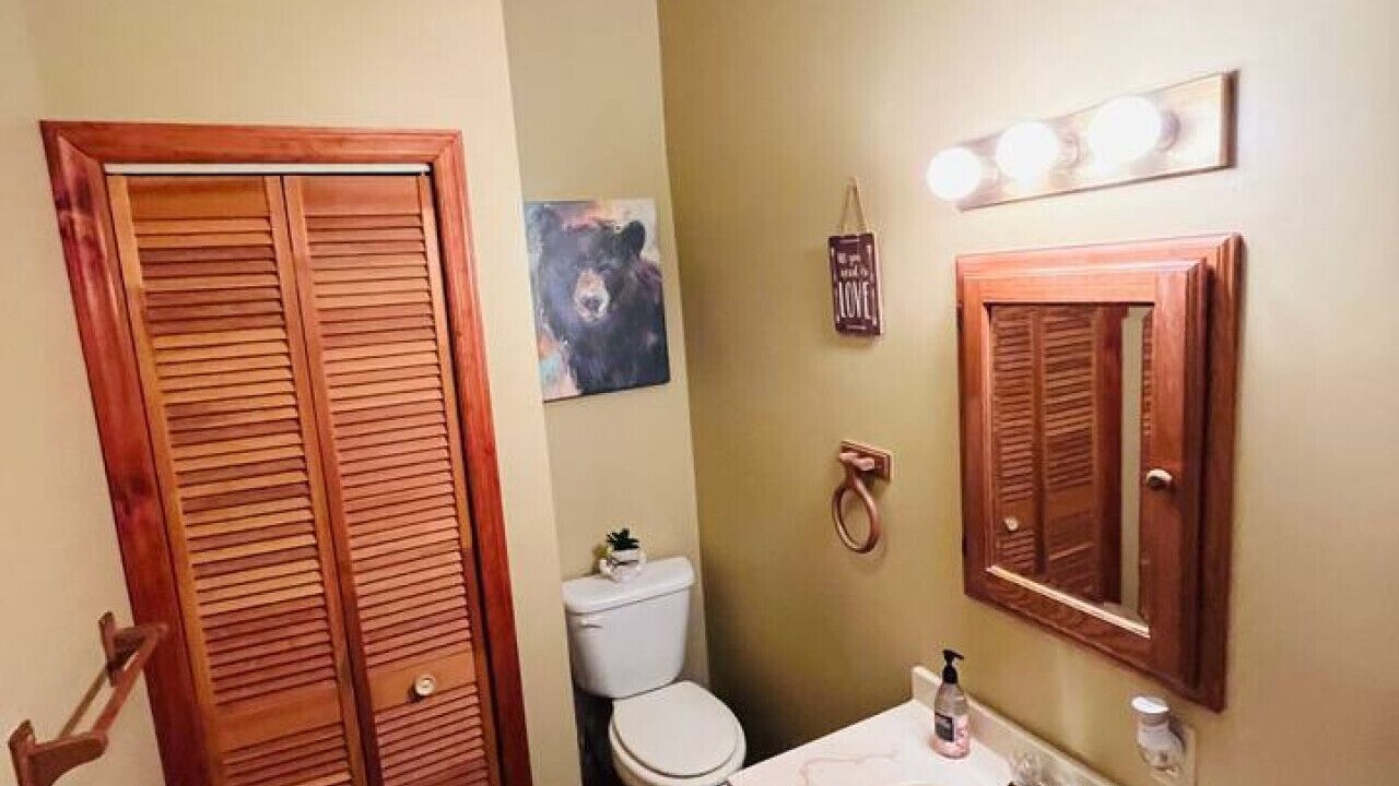 Photo of Bathroom in Mill Run