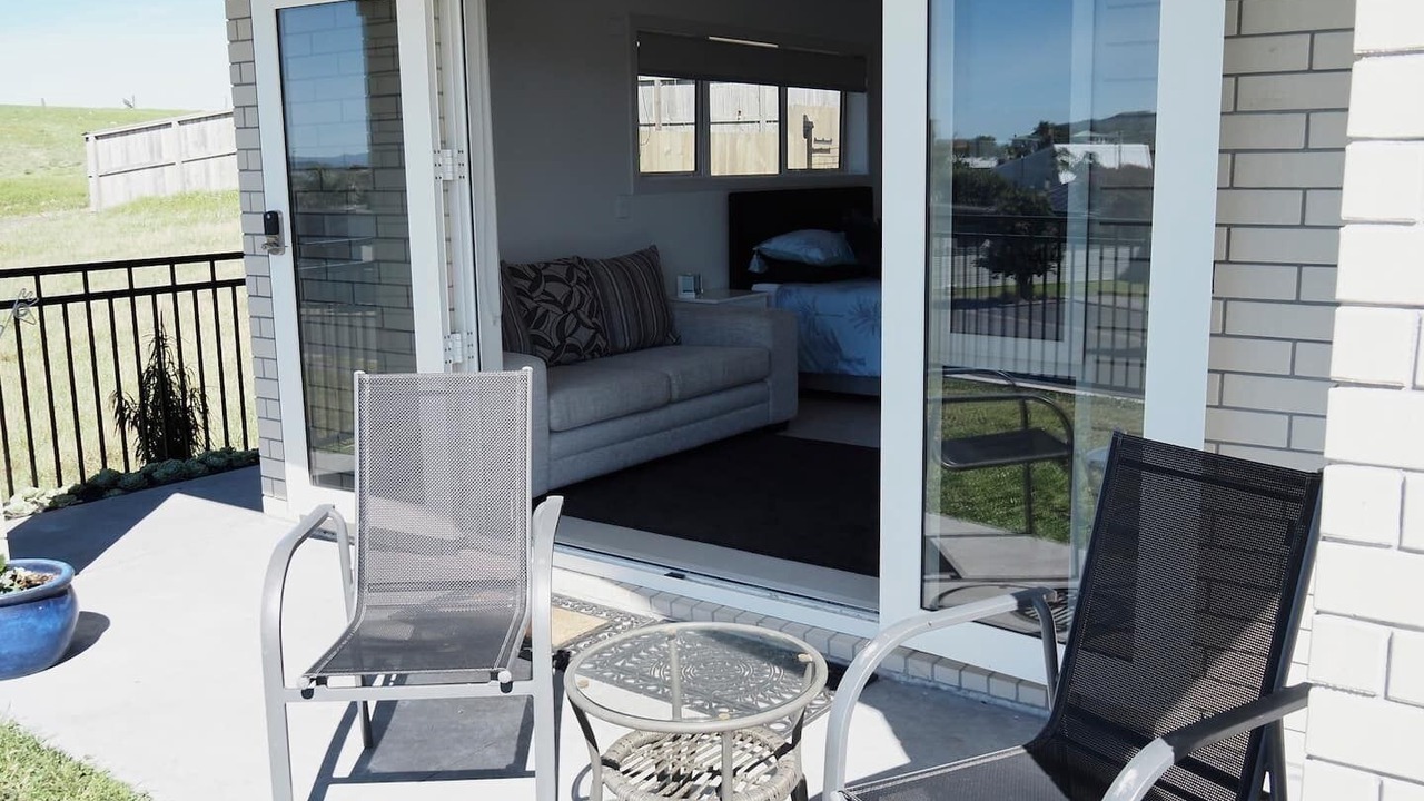 Photo of Patio Balcony in Coastlands