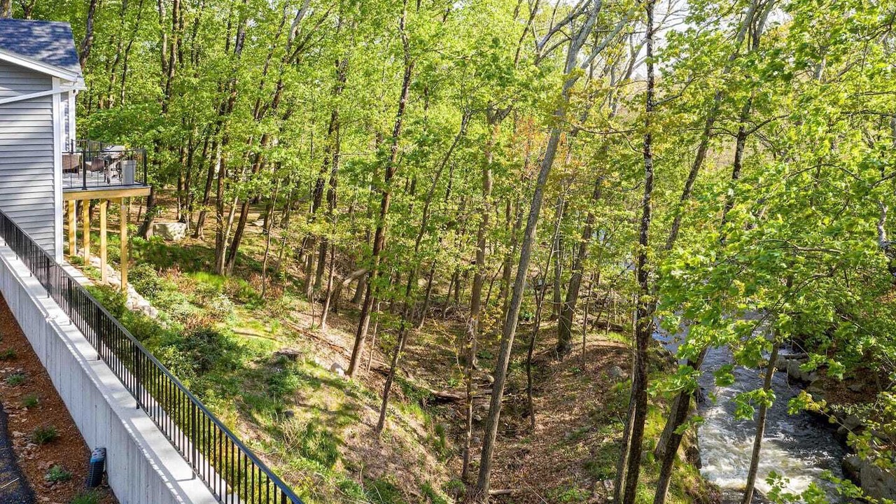 Photo of Outdoor in Smithfield