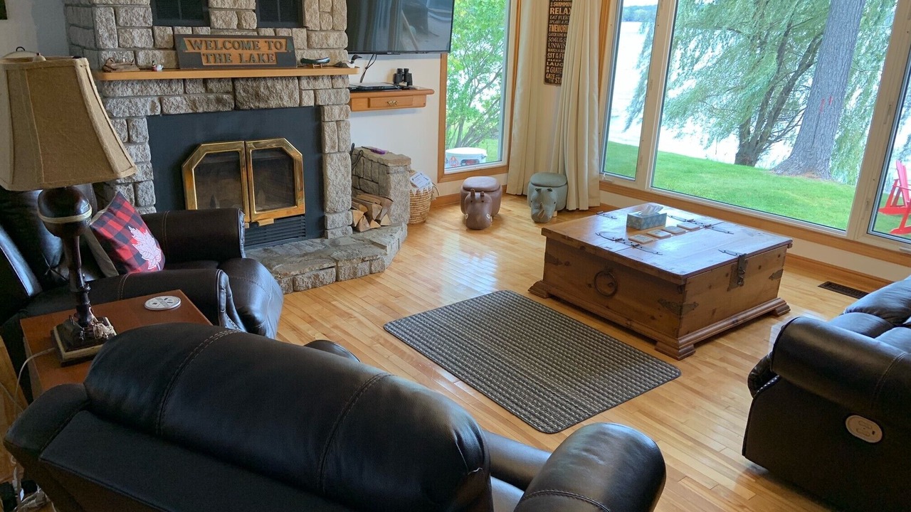 Photo of Livingroom in Bonnechere Valley