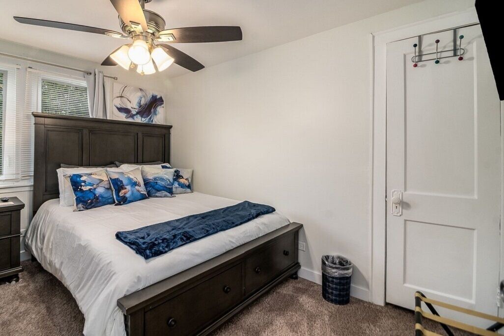 Photo of Bedroom in Villa Park