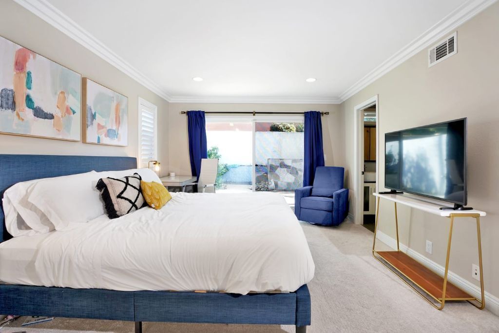 Photo of Bedroom in Orange