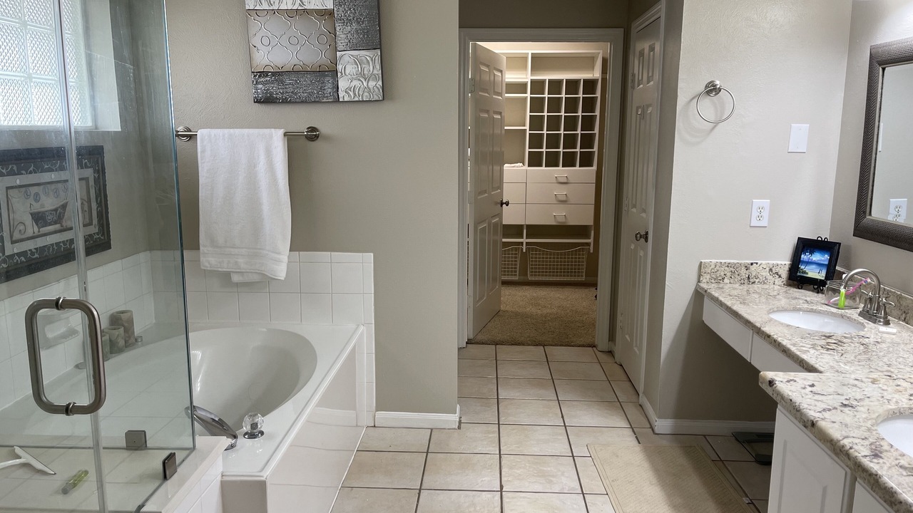 Photo of Bathroom in Alden Bridge