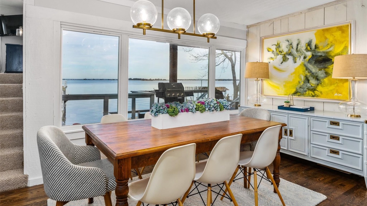 Photo of Livingroom in Seven Points
