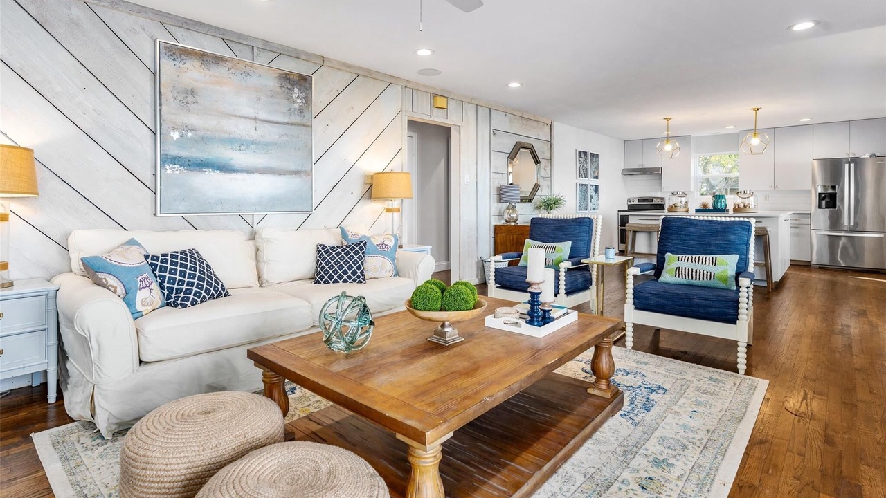 Photo of Livingroom in Seven Points