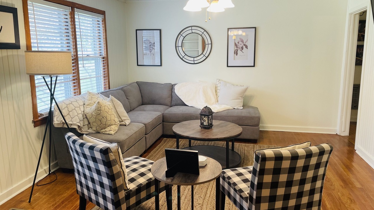 Photo of Livingroom in Starkville