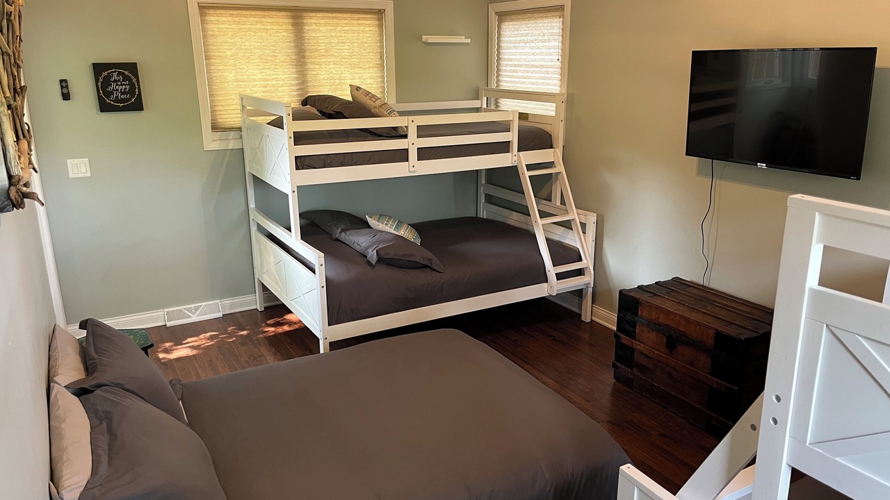 Photo of Bedroom in Sister Lakes