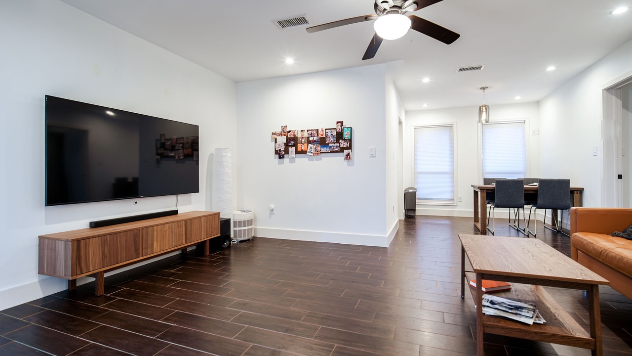 Photo of Livingroom in Garden Oaks