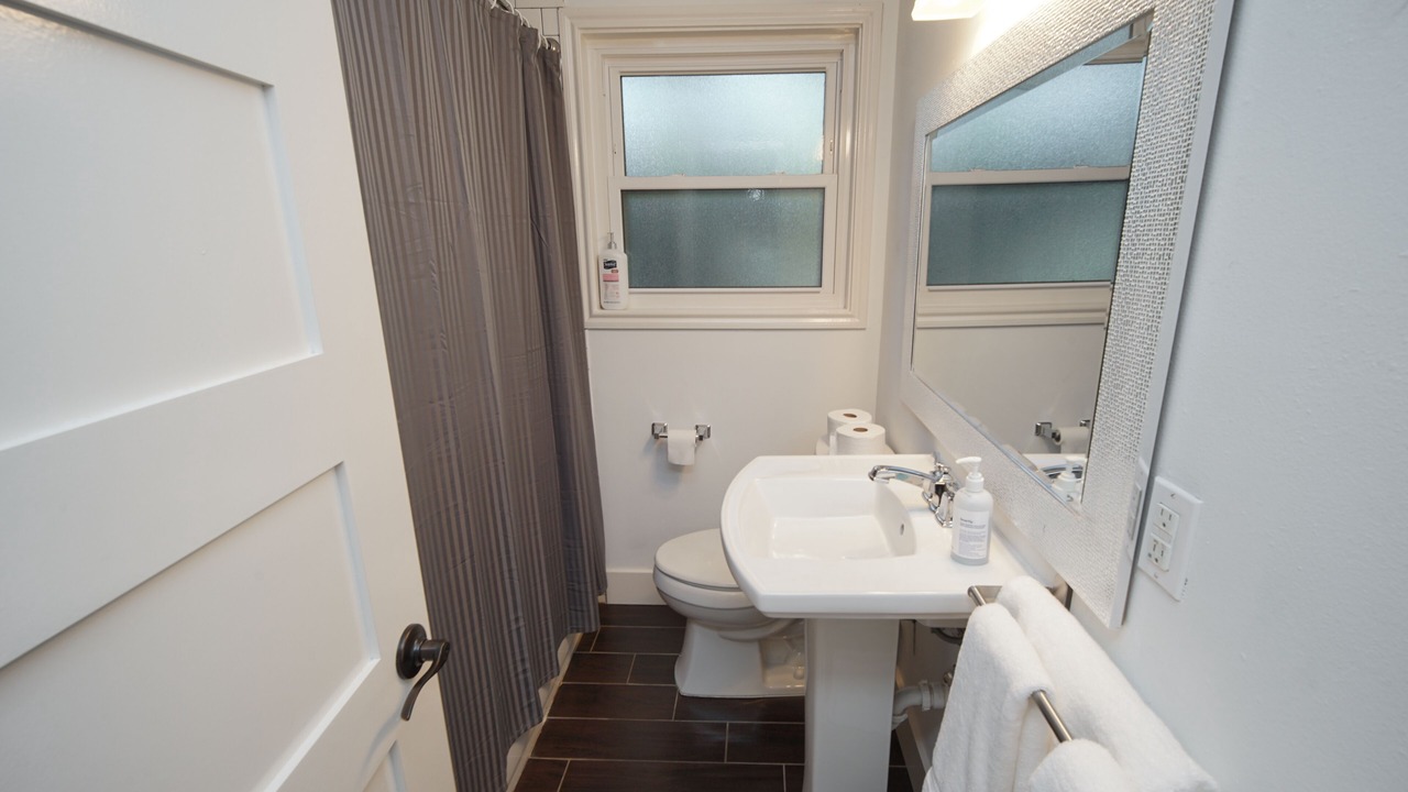 Photo of Bathroom in Garden Oaks