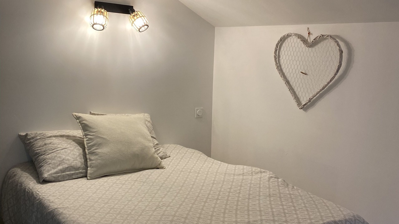 Photo of Bedroom in Saint-Vincent-d'Olargues