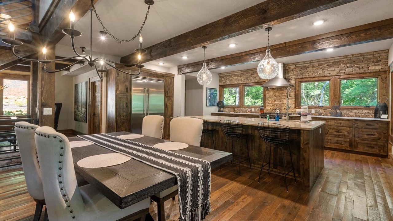Photo of Bedroom in Cherry Log