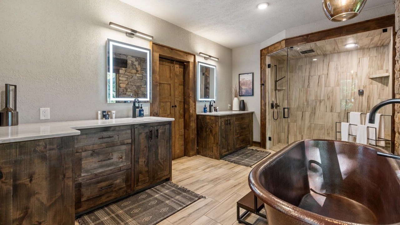 Photo of Bathroom in Cherry Log