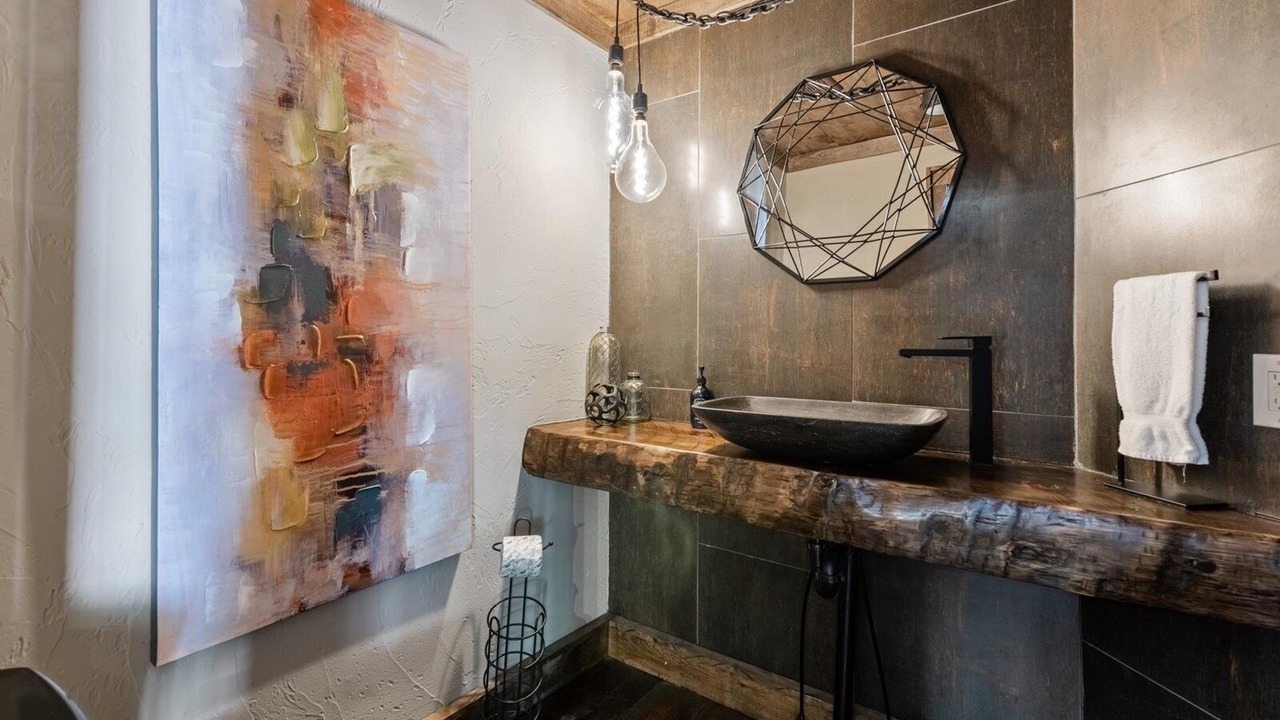 Photo of Bathroom in Cherry Log