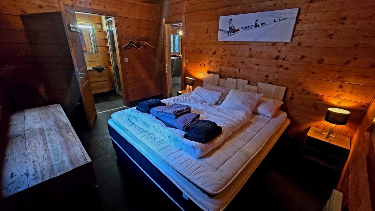 Photo of Bedroom in Venosc