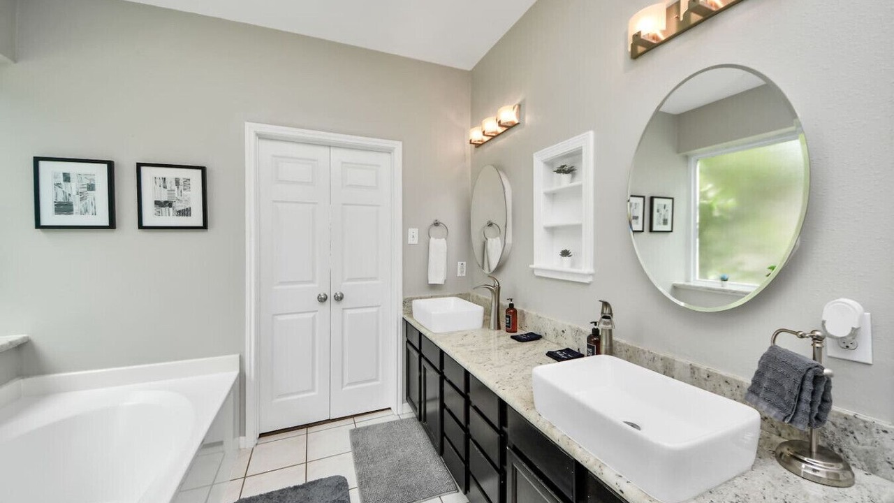 Photo of Bathroom in Pinehurst Of Atascocita