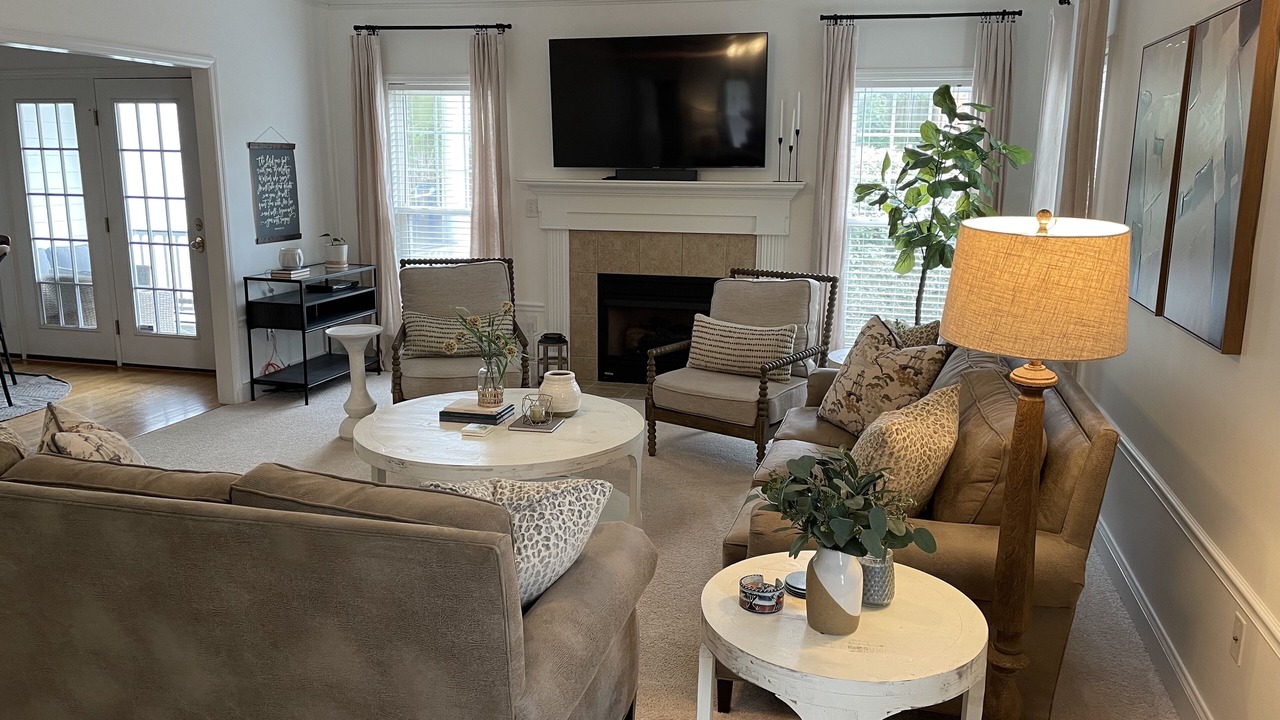 Photo of Livingroom in Evans