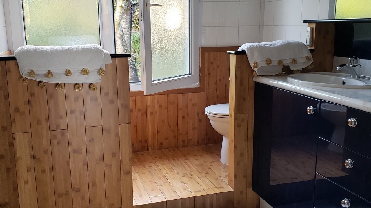 Photo of Bathroom in Nieul-sur-Mer