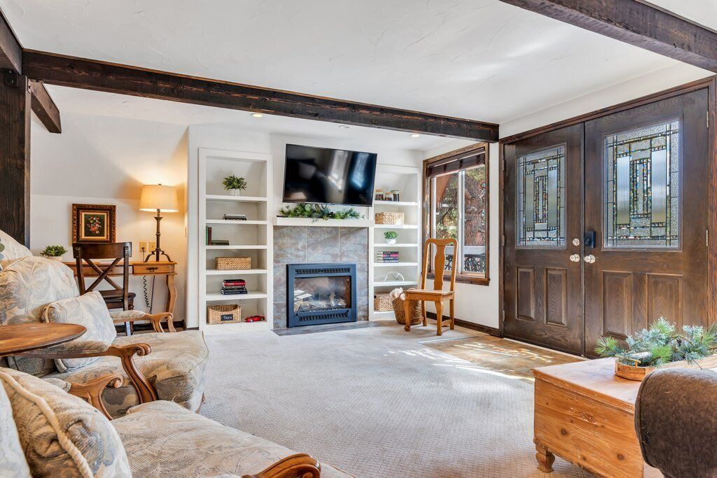 Photo of Livingroom in Highland Lakes