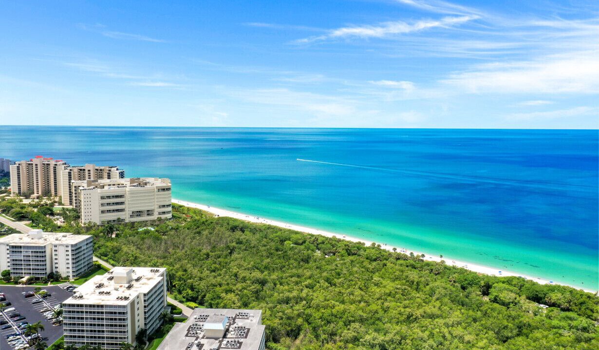 Photo of Outdoor in Vanderbilt Beach