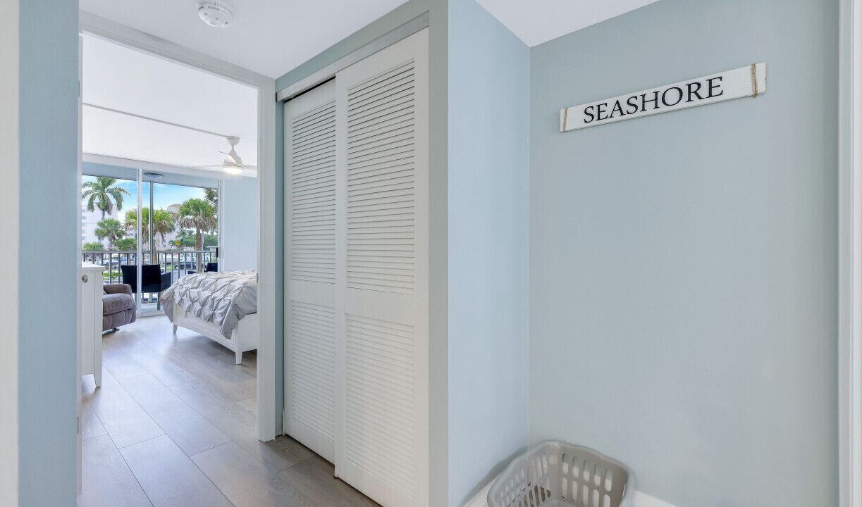 Photo of Bedroom in Vanderbilt Beach