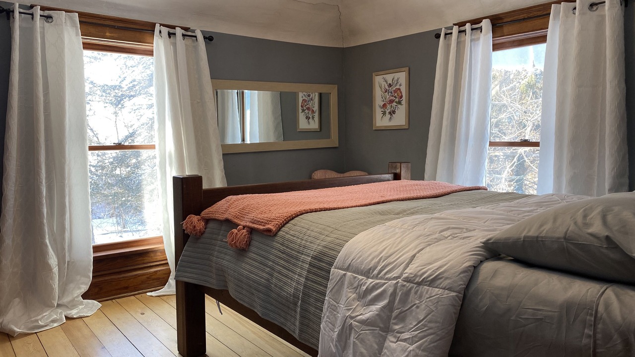 Photo of Bedroom in Oakdale