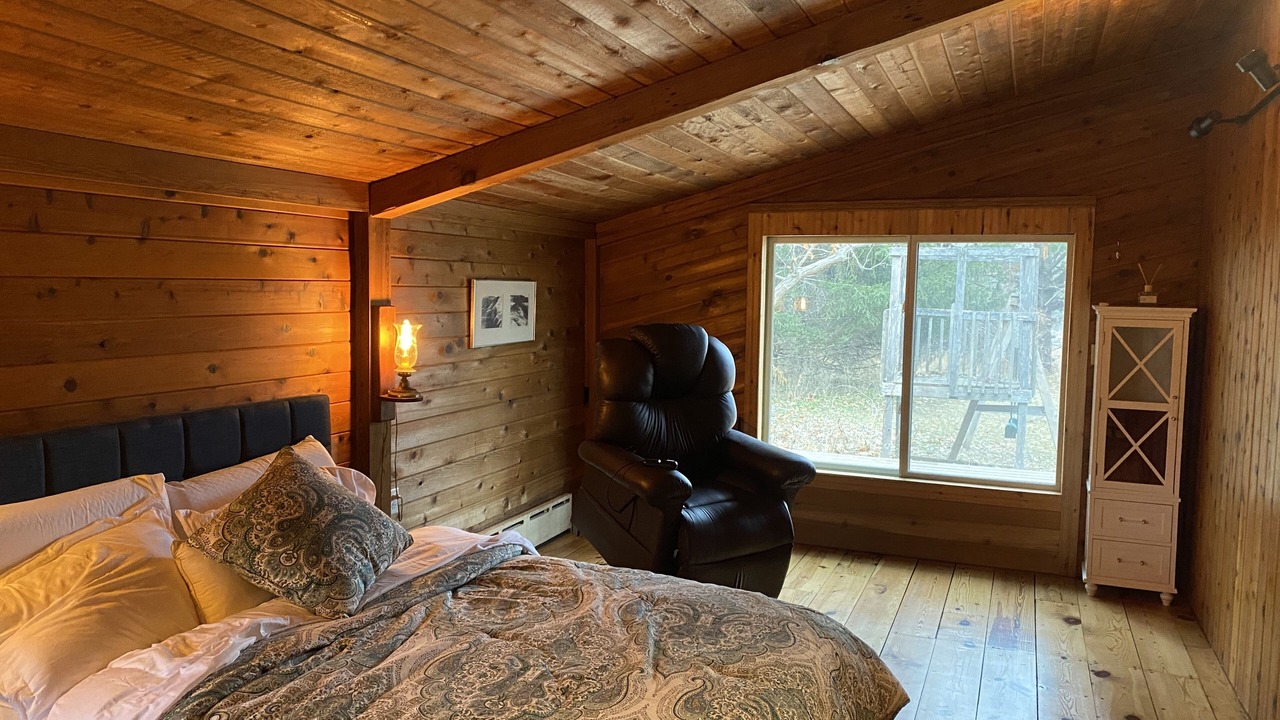 Photo of Bedroom in Oakdale