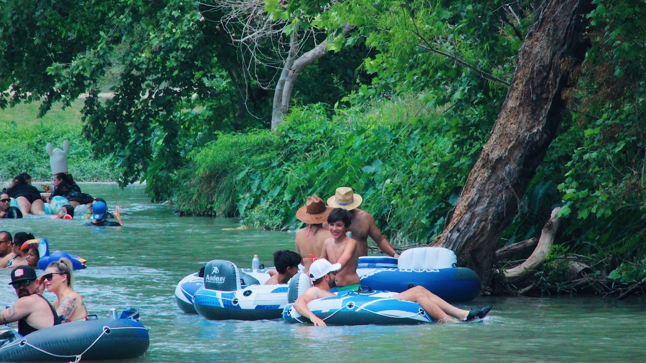 Photo of Others in Fentress